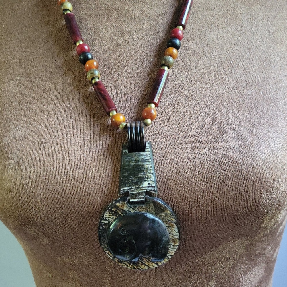 Vintage Elephant‎ Pendant Beaded Necklace Brown Red Earth Tones 18-21" Eclectic